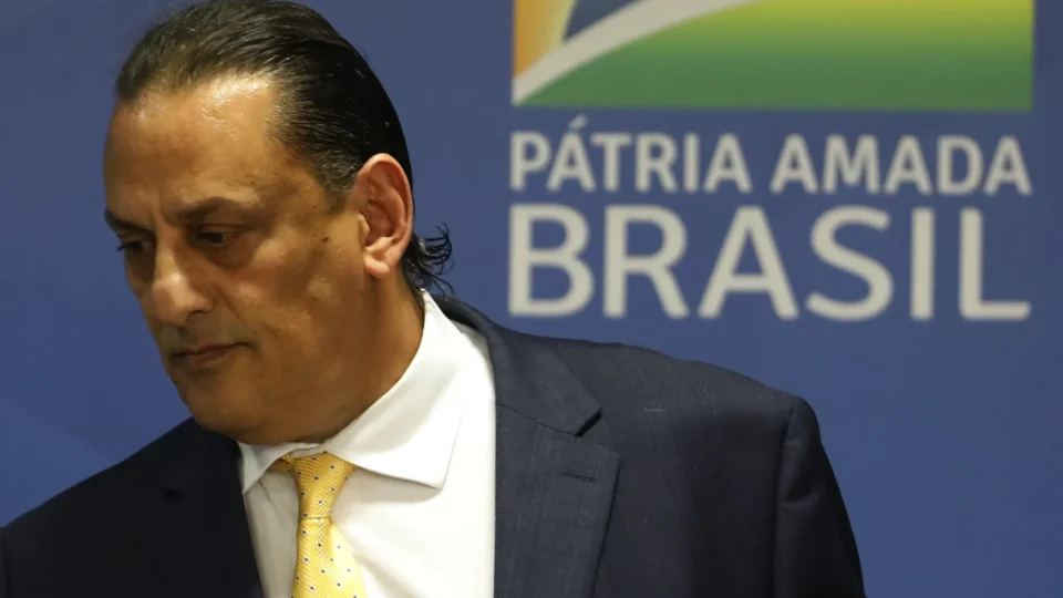 Moraes manda abrir nova apuração sigilosa sobre celular de Wassef