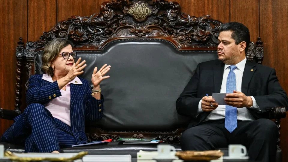 Teresa Leitão inicia liderança do governo no Senado com missão de reaproximar Planalto e Alcolumbre