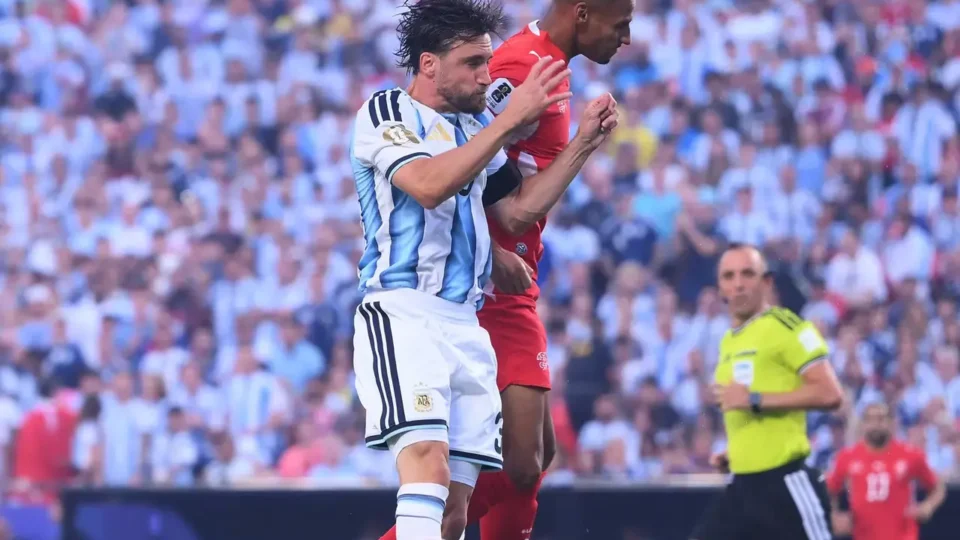 Argentina e Suíça seguem empatadas, levam decisão para a prorrogação e mantêm vaga na semifinal em aberto