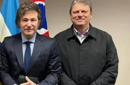 Tarcísio de Freitas concede a Milei a maior honraria de SP em meio a articulações políticas com a direita