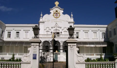 Hospital disse que cirurgia feita por engano poderia beneficiar idosa, mas família relata piora e vai à Justiça