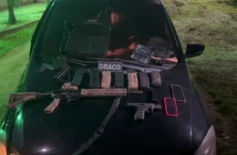 Polícia Civil faz operação contra liderança de milícia na Zona Oeste e apreende fuzil
