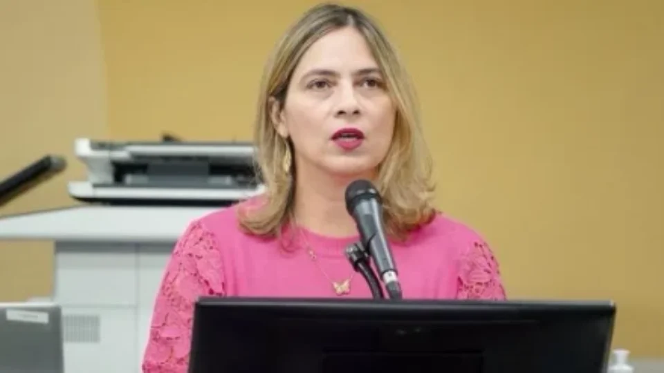 Ex-subsecretária falta à audiência sobre contrato de R$ 870 milhões na Educação de MG