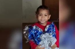 Menino de 3 anos morre após agressões; pai diz à polícia que espancou filho por falta de “bom dia”