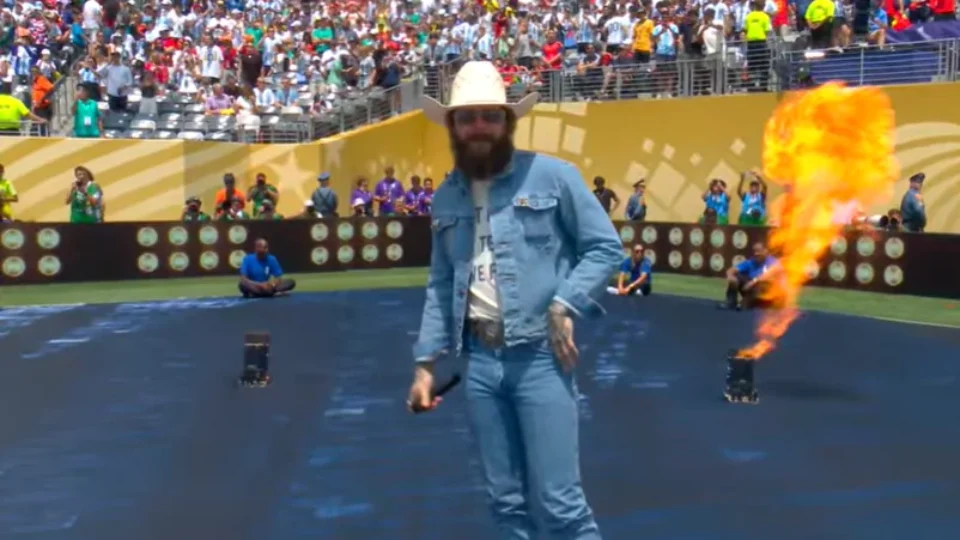 Como foi o show de Post Malone antes da final do Mundial? Veja os destaques da apresentação