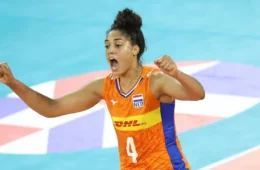 Celeste Plak anuncia aposentadoria do vôlei aos 30 anos