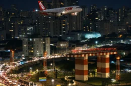 Congonhas pode ganhar voos de madrugada? Moradores temem mudança que pode transformar noites em São Paulo