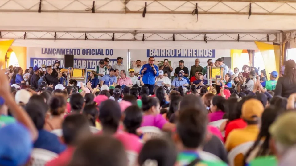 Coari lança programa habitacional e inaugura obras que fortalecem educação, esporte e cidadania