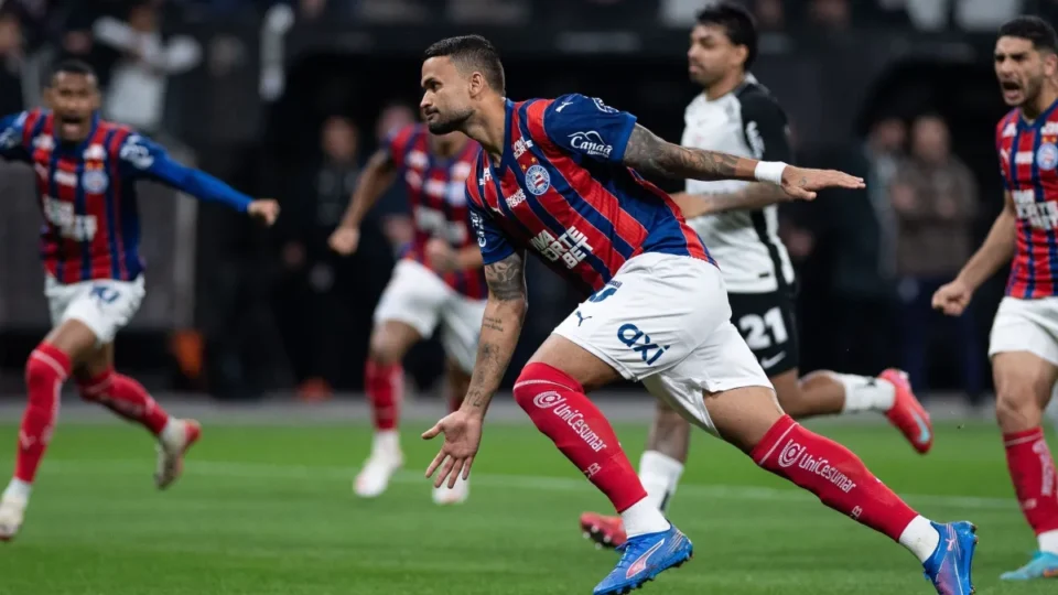 Bahia e Corinthians travam duelo que pode mudar a briga pela Libertadores; veja o que está em jogo