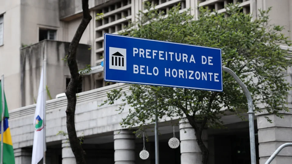 IA na Prefeitura de BH? Nova lei libera uso da tecnologia e promete mudar atendimento à população