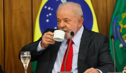 Brasil envia 48 toneladas de leite em pó para Cuba em ação emergencial