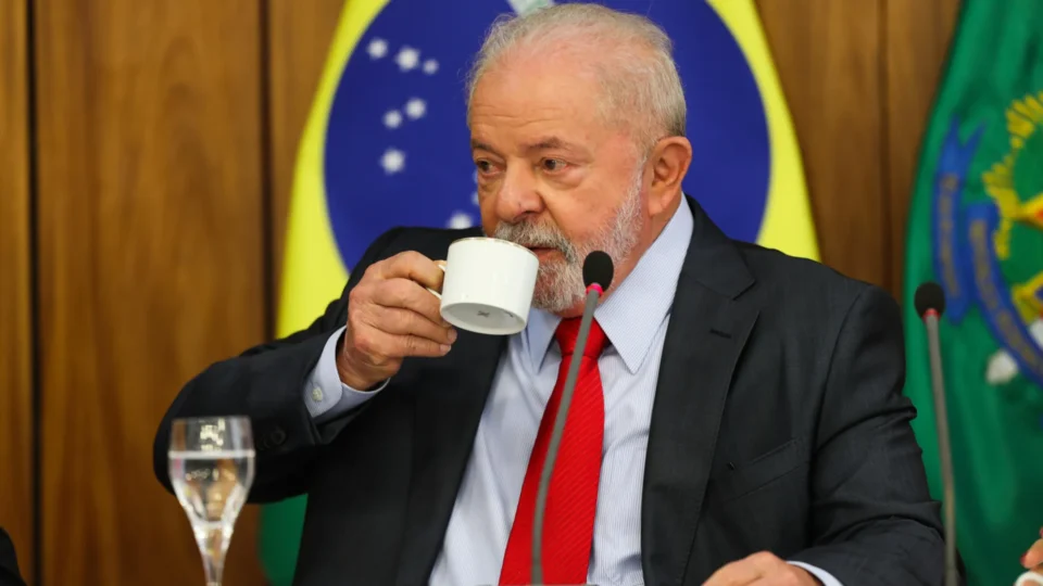 Brasil envia 48 toneladas de leite em pó para Cuba em ação emergencial