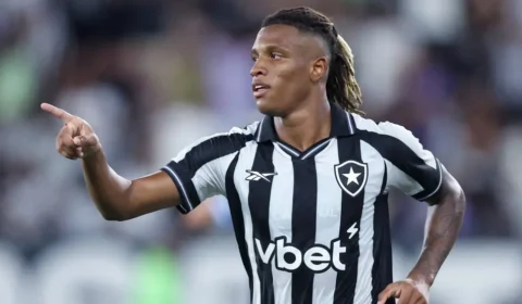 Palmeiras ganha concorrência europeia por Danilo e futuro do volante segue indefinido