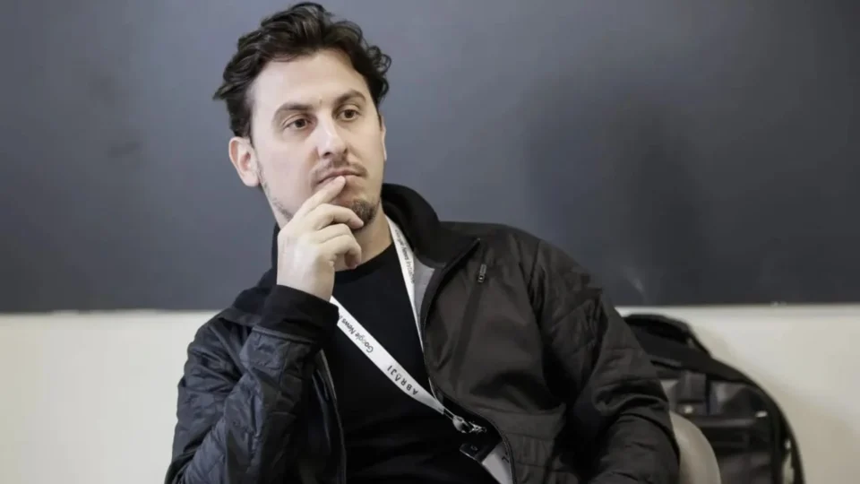 Leandro Demori deixa ICL após recusar cortes de 30% no jornalismo