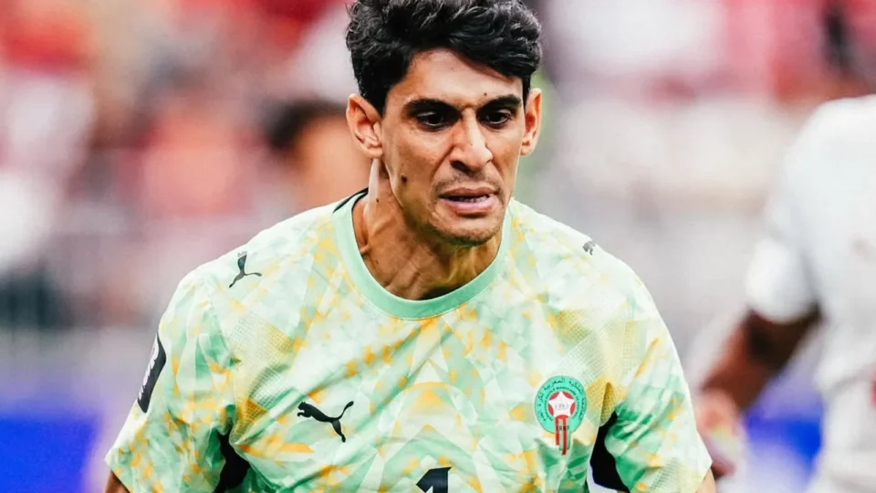 Defesa de Bono contra Mbappé aumenta projeção do goleiro marroquino no Mundial