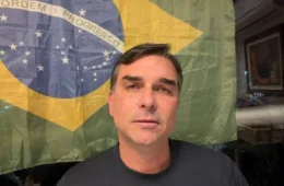 Flávio Bolsonaro reage à decisão de Moraes e diz ter sido pego de surpresa; entenda o que aconteceu