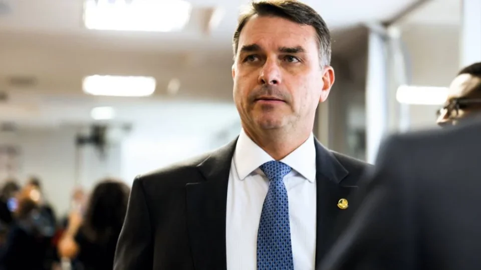 Flávio pressiona Republicanos por vice e futuro da chapa permanece indefinido