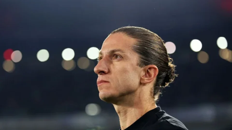 Filipe Luís assume Monaco e inicia nova era até 2028
