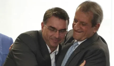 Flávio Bolsonaro defende Valdemar e acusa Polícia Federal de ‘atuação seletiva’ após decisão do STF