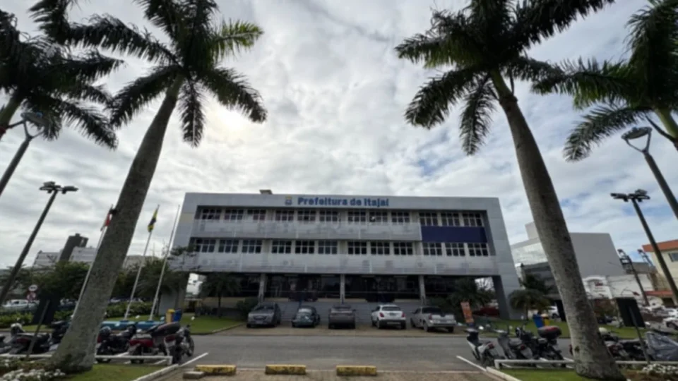Tribunal de Contas SC lança concurso com 180 vagas em 2026