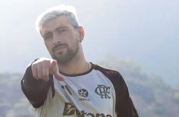 Após três meses, Arrascaeta está de volta ao Flamengo