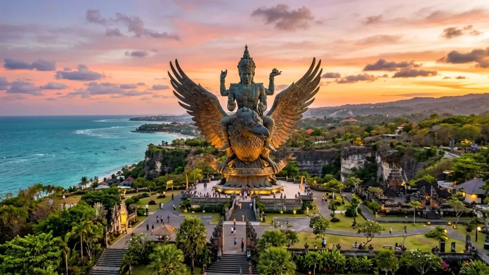 Voos para Bali disparam com estátua gigante e ritual único na ilha