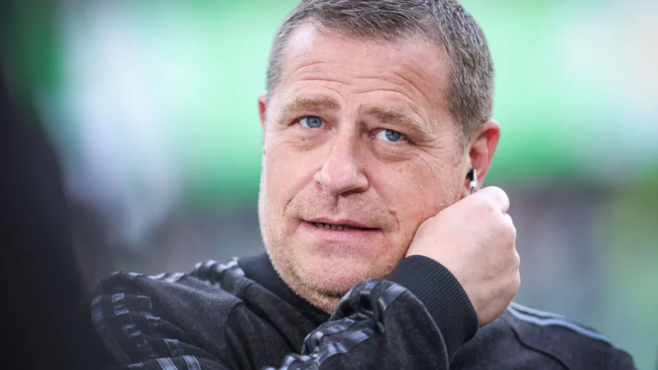 Bayern aposta em jovens, reduz elenco e assume risco na temporada