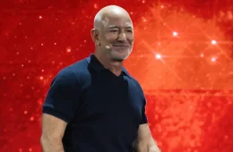 Jeff Bezos no Liverpool? Fundador da Amazon estuda investimento bilionário