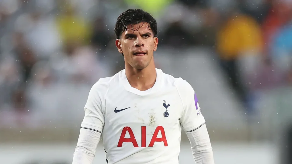 Tottenham: Mateus Fernandes não joga e evita lesão hoje