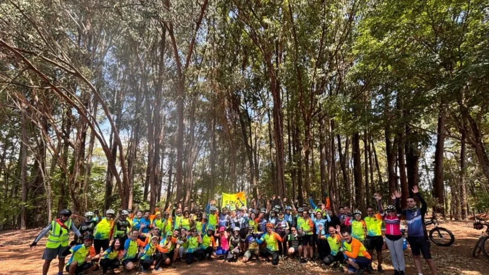 Projeto em Brasília usa ciclismo para incluir deficientes visuais nas trilhas