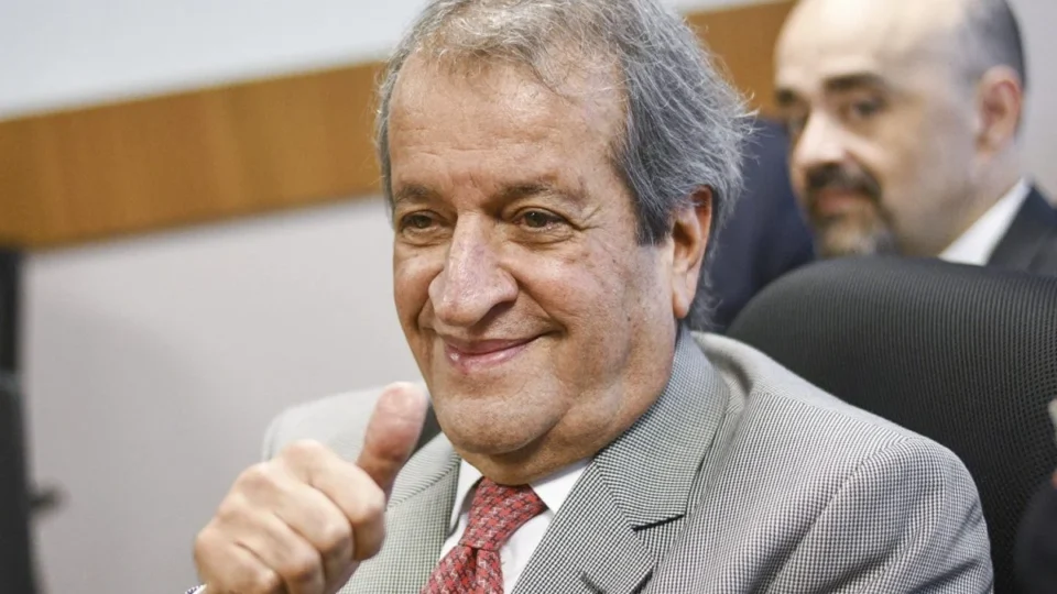 Valdemar Costa Neto nega influência sobre emendas parlamentares após decisão do STF
