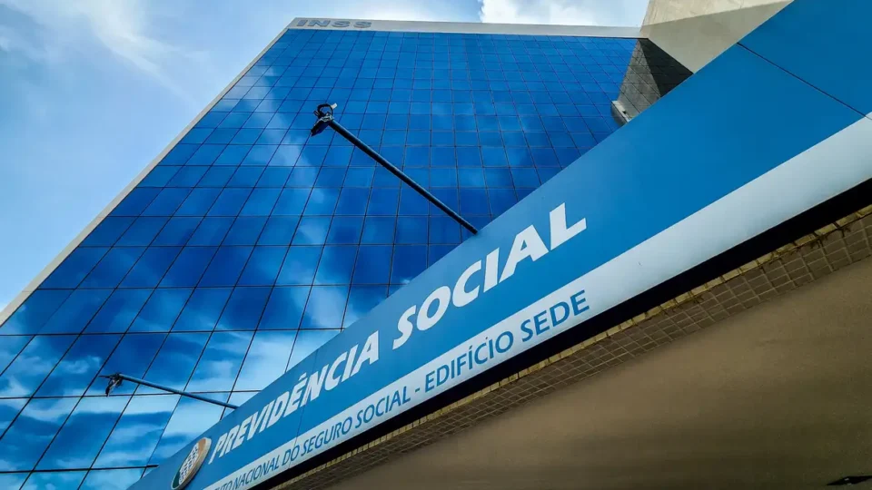 STF decide futuro de milhões de brasileiros que contribuem menos ao INSS