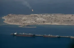 Irã fecha Ormuz após ataque a países do Golfo e eleva risco global