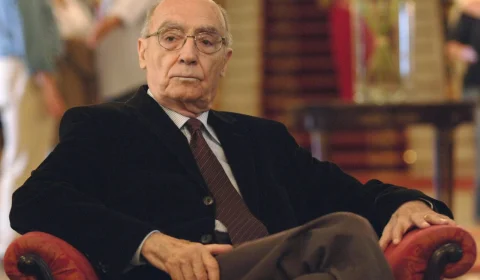 A frase de Saramago que voltou a provocar debate: convencer alguém pode ser uma forma de desrespeito?
