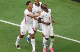 Saka brilha com hat-trick e Inglaterra vence França por 6×4 no Mundial