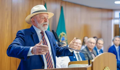 Lula diz que prótese dentária produzida pelo SUS com tecnologia 3D supera a de Trump