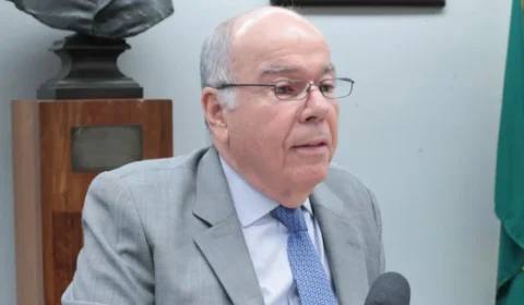 ‘Não vamos nos curvar’: Mauro Vieira reage a tarifaço de Trump e culpa Bolsonaro