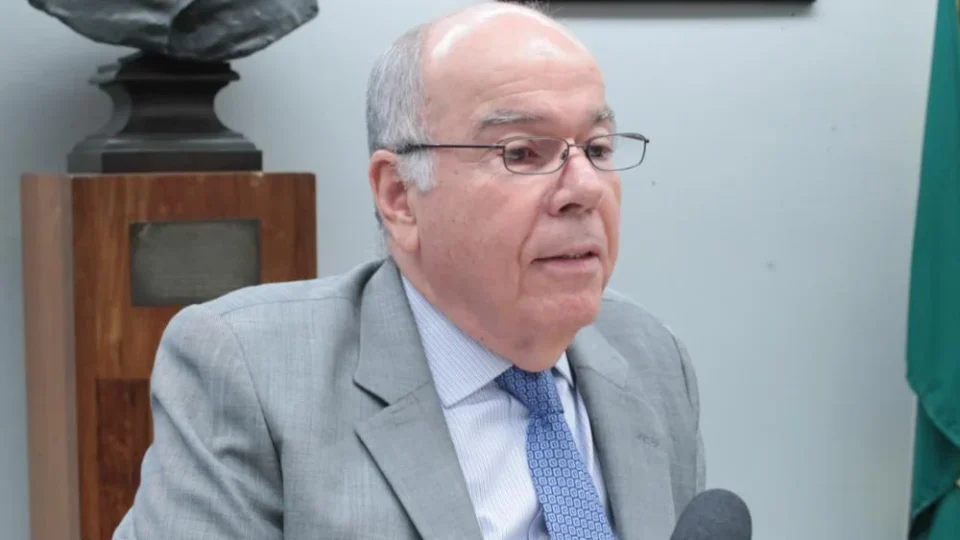 Oposição tenta ouvir Mauro Vieira antes do recesso sobre documento do Itamaraty