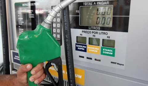 Gasolina muda, etanol ganha espaço e decisão provoca nova disputa no setor