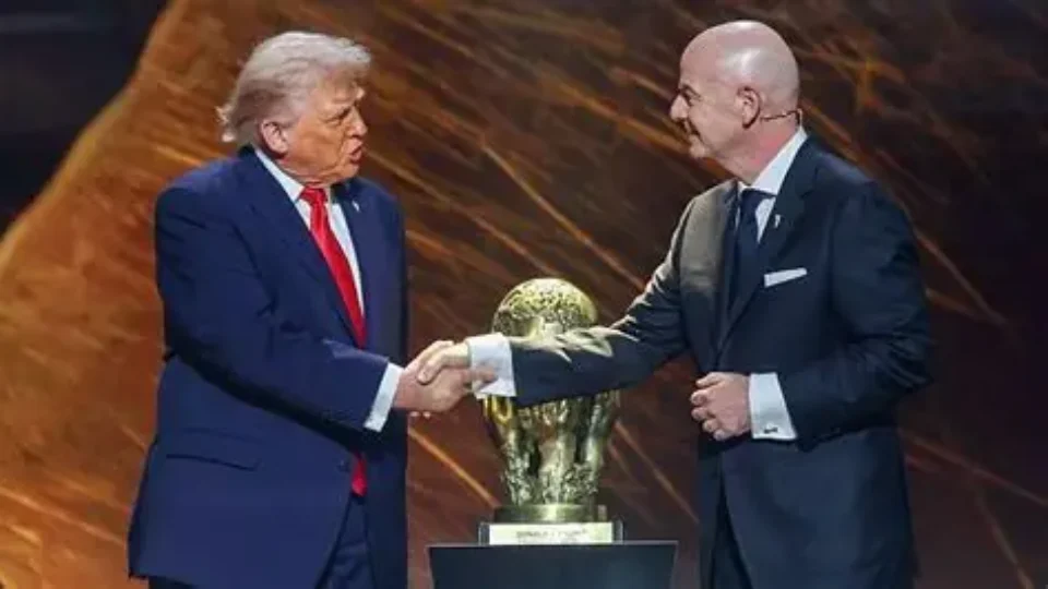 Trump teria pressionado Infantino para liberar atacante dos EUA às vésperas de decisão do Mundial