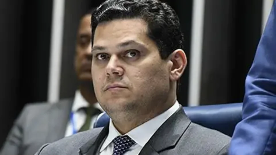 Senado aprova MP do Frete após acordo para Lula vetar anistia ligada aos bloqueios de 2022