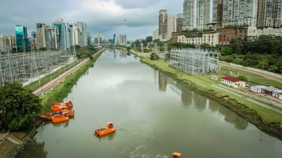 Projeto de despoluição do Rio Pinheiros ganha reforço e amplia em até 20% a capacidade de limpeza