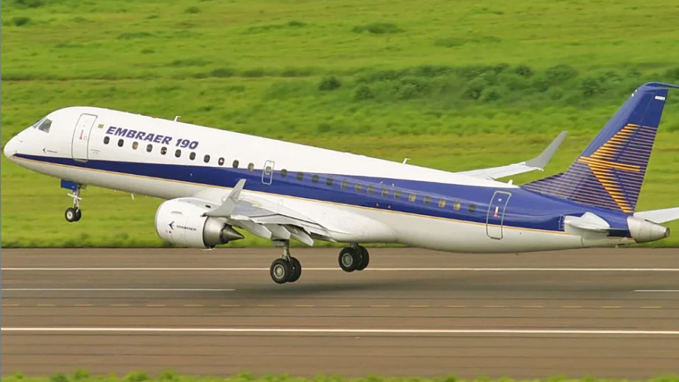 Primeiro Embraer E190 vira peça de coleção após destino inusitado nos EUA