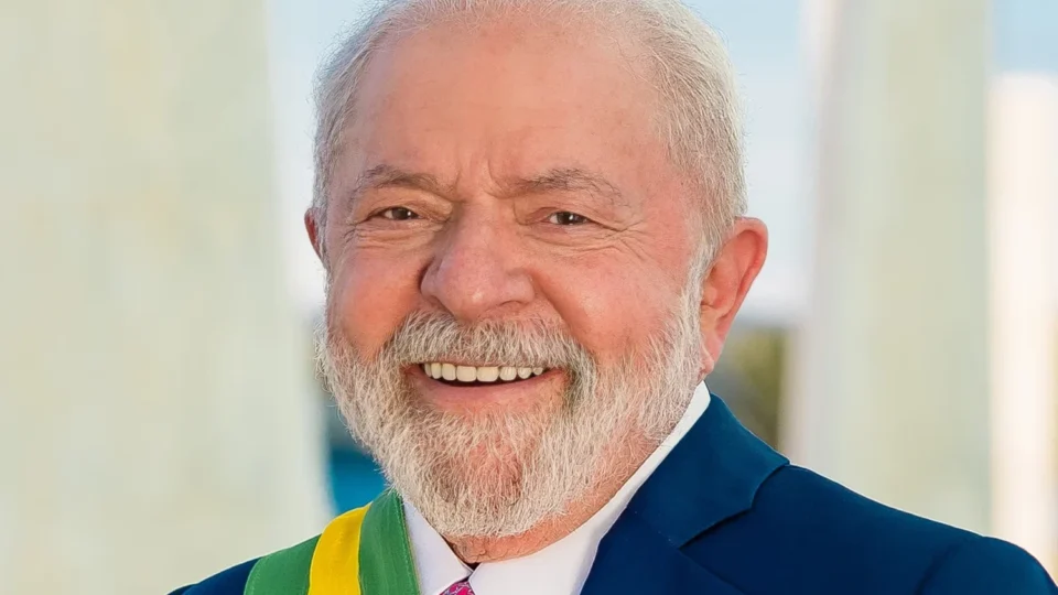 Lula volta a defender o fim da escala 6×1 e pressiona por avanço da PEC
