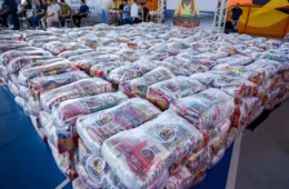 Prefeitura de Coari alcança 10 mil famílias beneficiadas com o programa Coari Comida na Mesa
