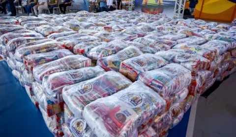 Prefeitura de Coari alcança 10 mil famílias beneficiadas com o programa Coari Comida na Mesa