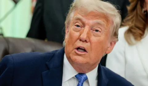 Trump retoma bloqueio no Estreito de Ormuz e impõe pedágio