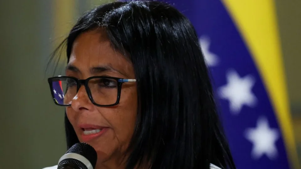 Venezuela muda lei do petróleo após 20 anos de nacionalização