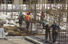 Rombo bilionário: escassez de profissionais trava economia e acende alerta no Brasil