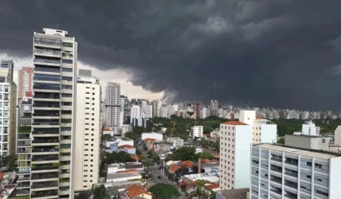 Inmet emite alerta vermelho para tempestades no Sul; chuva intensa e ventos acima de 100 km/h preocupam